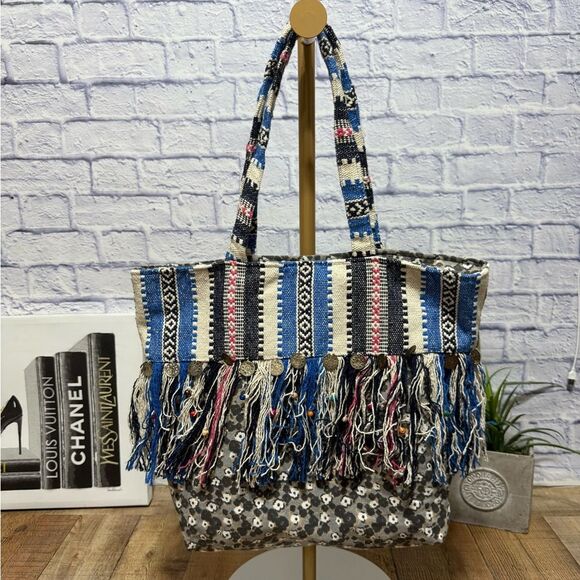 America & Beyond Multi Color Tote W/fringe And Brass Medallions 15”x18”￼ - Picture 1 of 10